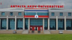 antalya-akev-universitesi-11-ogretim-uyesi-ile-10-arastirma-ve-ogretim-gorevlisi-alacak.jpg