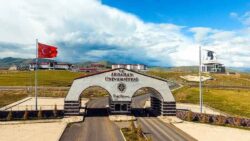 ardahan-universitesi-33-sozlesmeli-personel-alacak.jpg