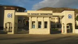 bayburt-universitesi-25-ogretim-uyesi-ile-1-ogretim-gorevlisi-alacak-1723008421.webp