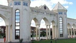 kutahya-dumlupinar-universitesi-58-ogretim-uyesi-ile-8-arastirma-ve-ogretim-gorevli-1729493397.jpg