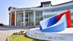 manisa-celal-bayar-universitesi-28-ogretim-uyesi-alacak-1701070968.jpg