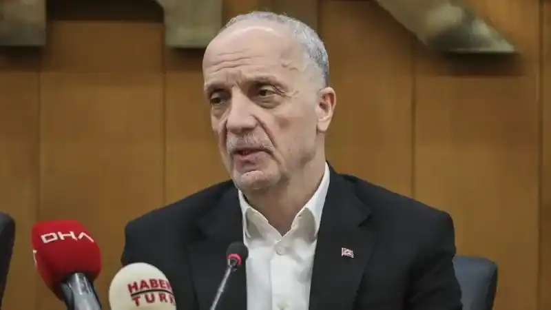 turk-is-baskani-ergun-atalay-asgari-ucrete-serh.webp