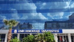 zmir-demokrasi-universitesi-3-ogretim-gorevlisi-alacak-1661927831.jpg